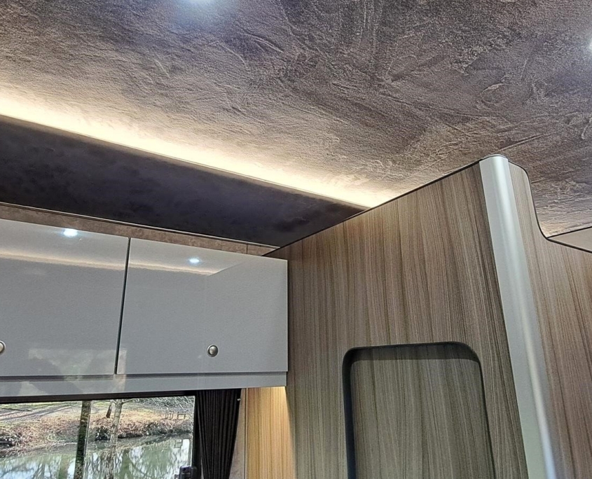 Ducato / Relay / Boxer Lowloader Box van Race Shuttle