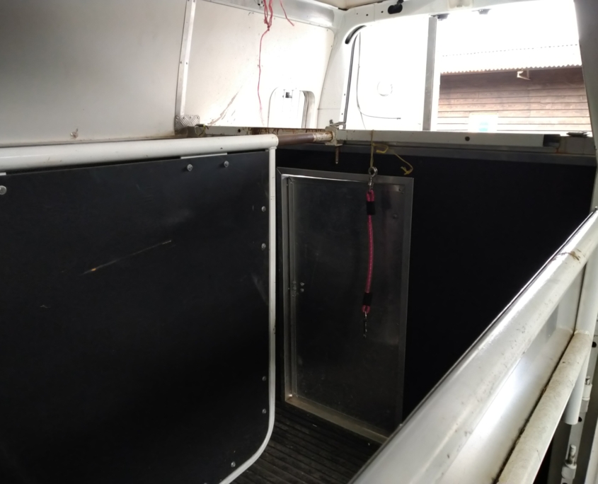 Vauxhall Movanno / Renault Master Horsebox
